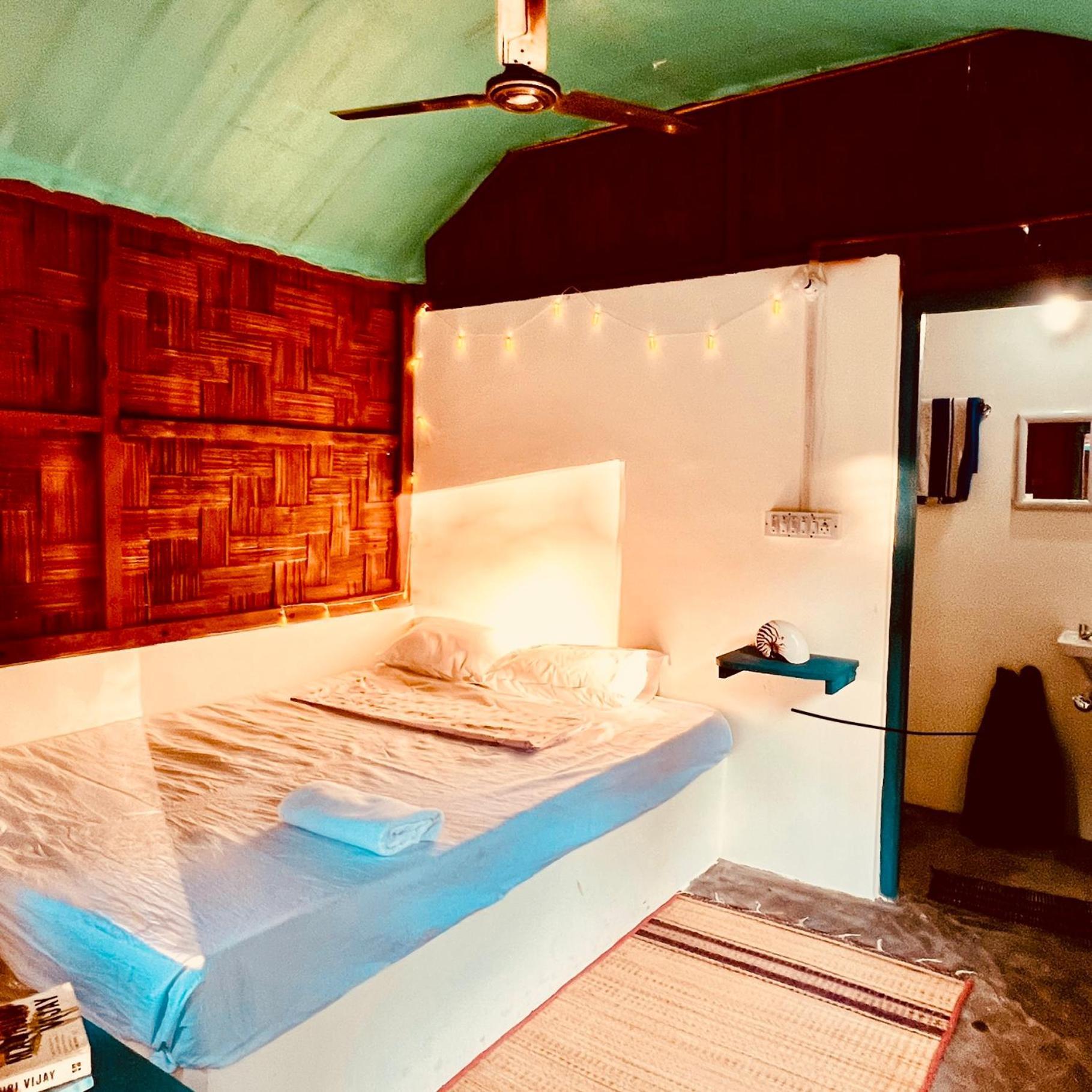 Blue Sea Restaurant & Bungalows Sitapur Luaran gambar