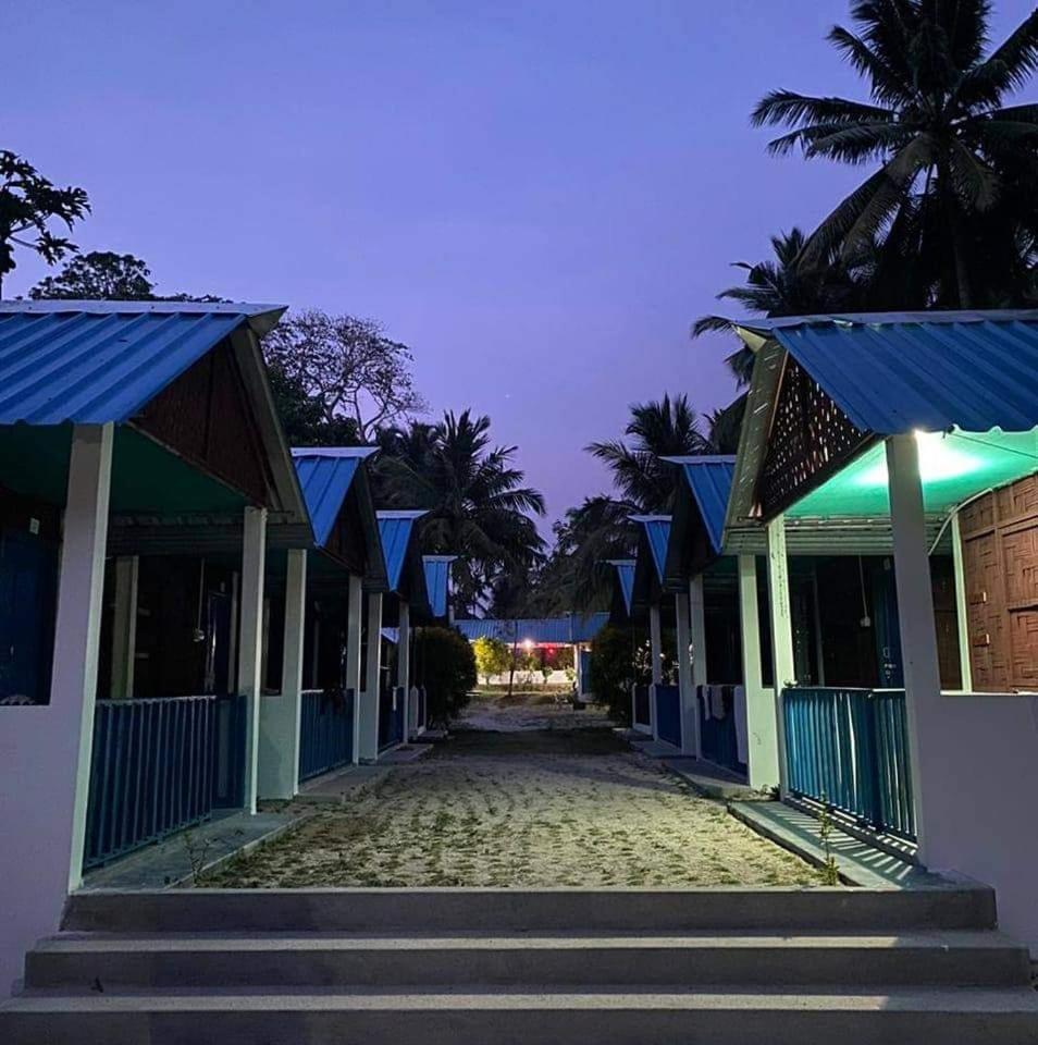 Blue Sea Restaurant & Bungalows Sitapur Luaran gambar